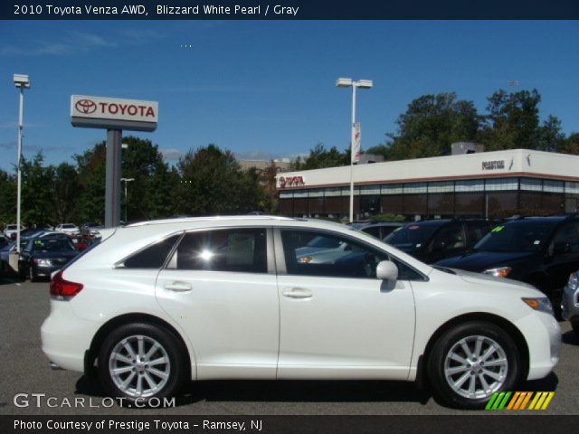 2010 Toyota Venza AWD in Blizzard White Pearl
