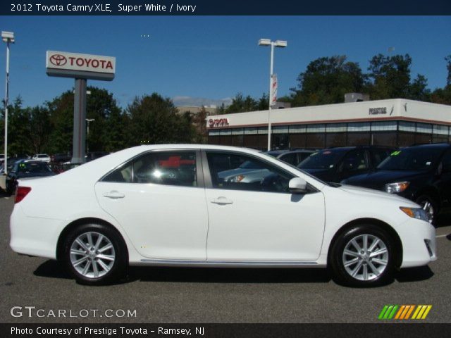 2012 Toyota Camry XLE in Super White