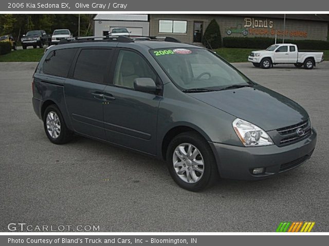 2006 Kia Sedona EX in Olive Gray