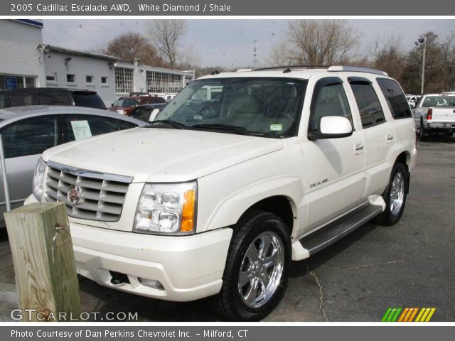 2005 Cadillac Escalade AWD in White Diamond