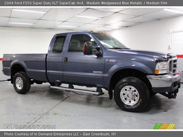 2004 Ford F350 Super Duty XLT SuperCab 4x4 in Medium Wedgewood Blue Metallic