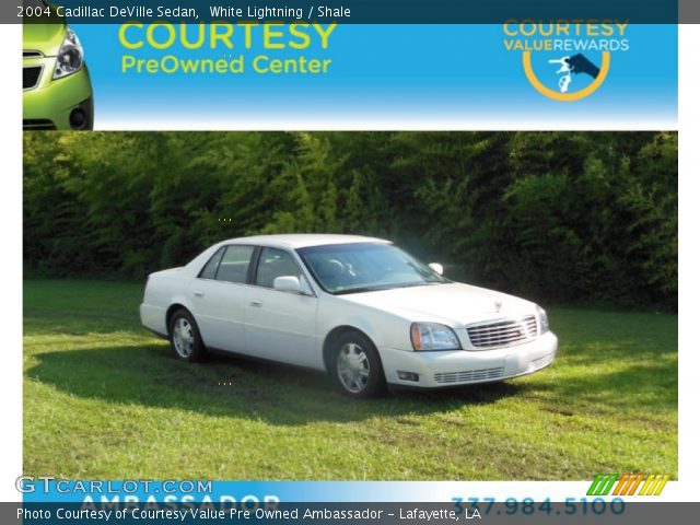 2004 Cadillac DeVille Sedan in White Lightning