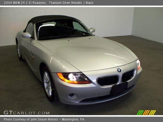 2004 BMW Z4 2.5i Roadster in Titanium Silver Metallic