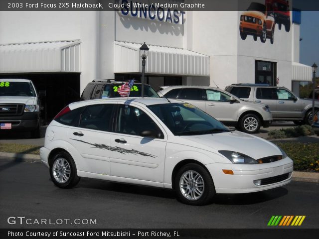 2003 Ford Focus ZX5 Hatchback in Cloud 9 White