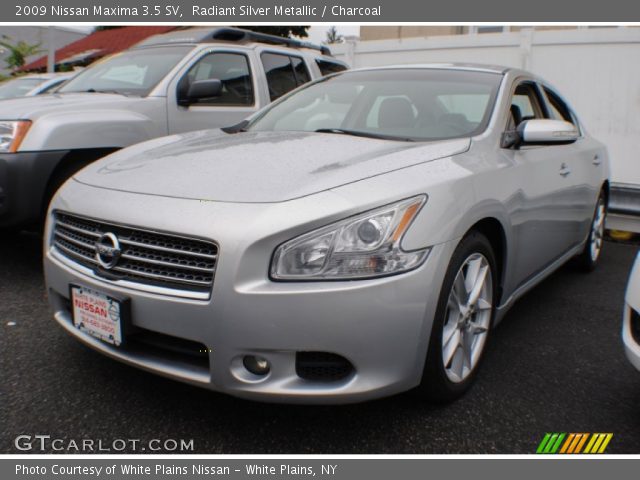 2009 Nissan Maxima 3.5 SV in Radiant Silver Metallic
