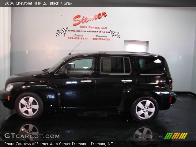 2006 Chevrolet HHR LS in Black