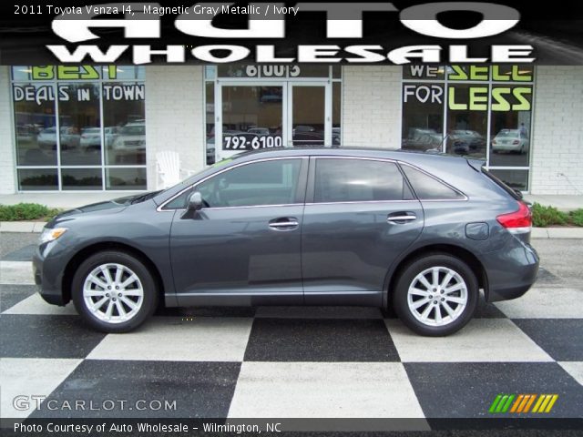 2011 Toyota Venza I4 in Magnetic Gray Metallic