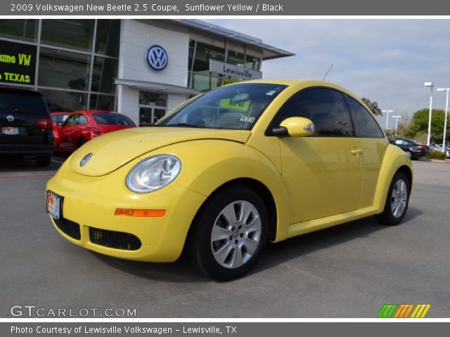 2009 Volkswagen New Beetle 2.5 Coupe in Sunflower Yellow