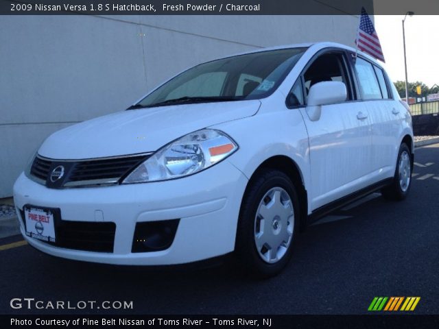 2009 Nissan Versa 1.8 S Hatchback in Fresh Powder
