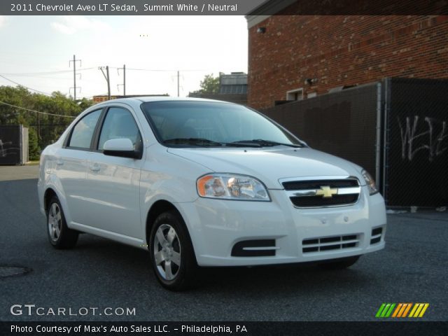 2011 Chevrolet Aveo LT Sedan in Summit White