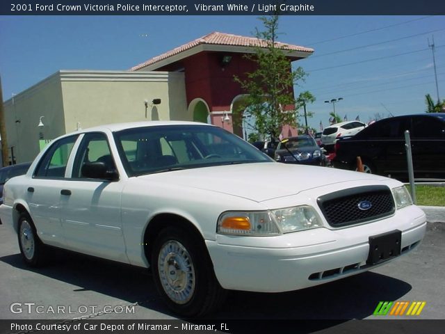 2001 Ford Crown Victoria Police Interceptor in Vibrant White