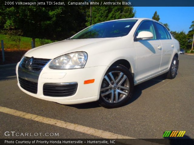 2006 Volkswagen Jetta TDI Sedan in Campanella White