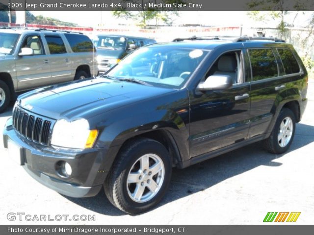 2005 Jeep Grand Cherokee Laredo 4x4 in Black