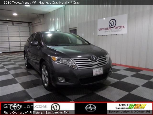 2010 Toyota Venza V6 in Magnetic Gray Metallic