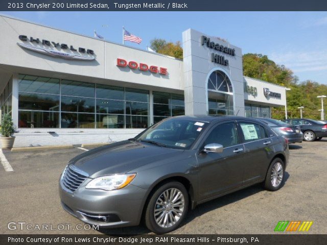 2013 Chrysler 200 Limited Sedan in Tungsten Metallic