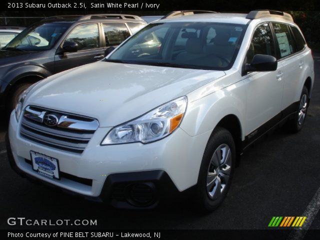 2013 Subaru Outback 2.5i in Satin White Pearl
