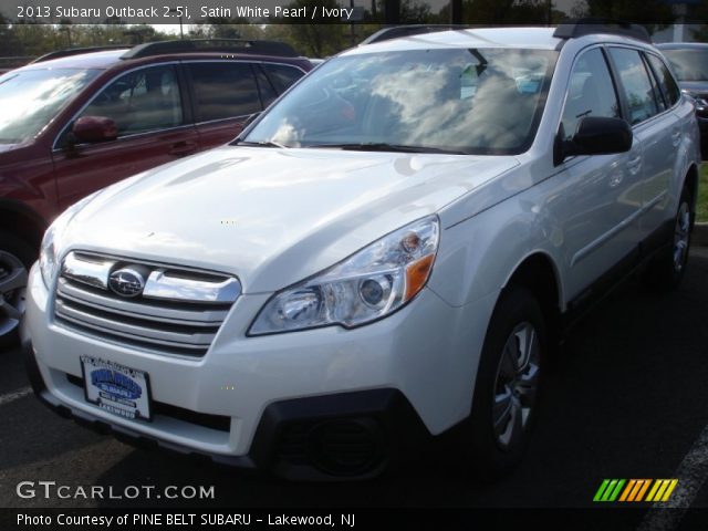 2013 Subaru Outback 2.5i in Satin White Pearl