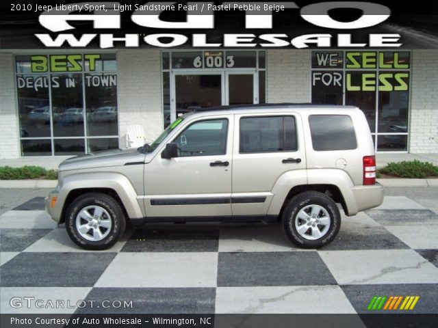 2010 Jeep Liberty Sport in Light Sandstone Pearl