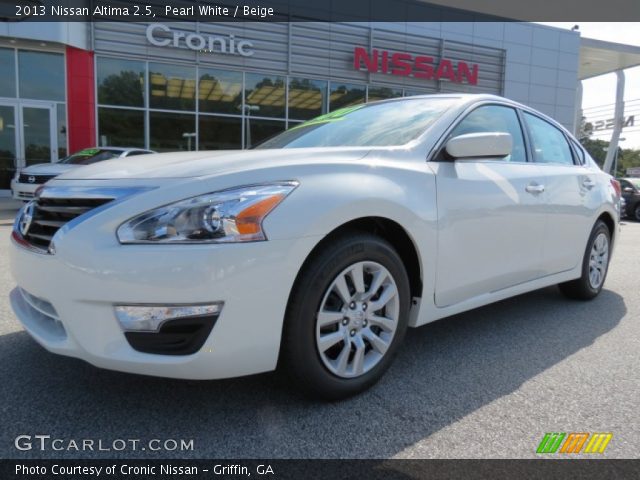 2013 Nissan Altima 2.5 in Pearl White