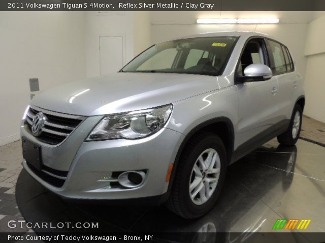 2011 Volkswagen Tiguan S 4Motion in Reflex Silver Metallic