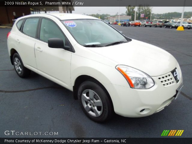 2009 Nissan Rogue S in Phantom White