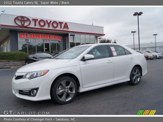 2012 Toyota Camry SE in Super White