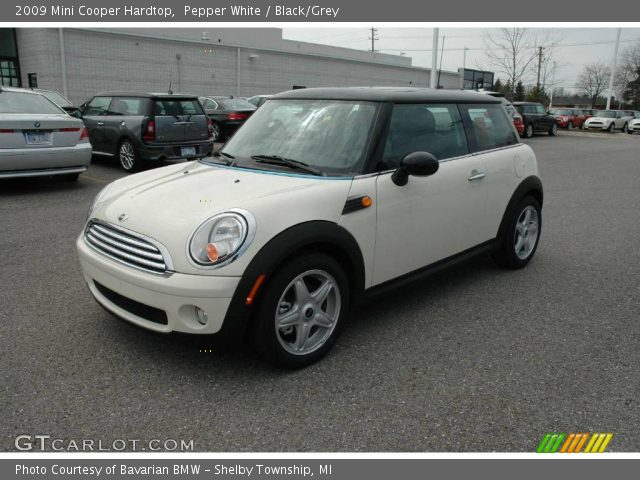 2009 Mini Cooper Hardtop in Pepper White