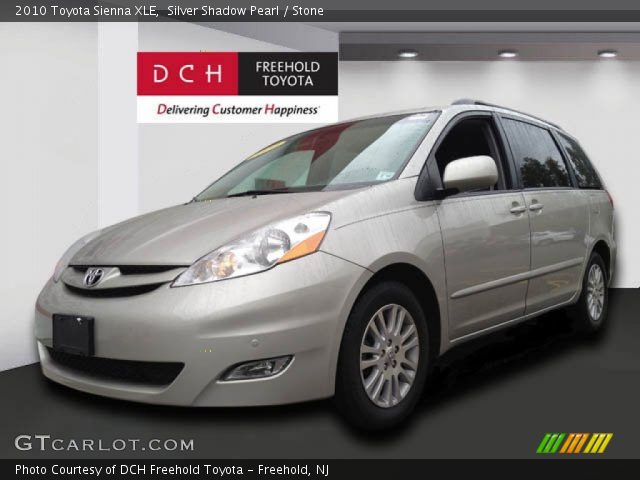 2010 Toyota Sienna XLE in Silver Shadow Pearl