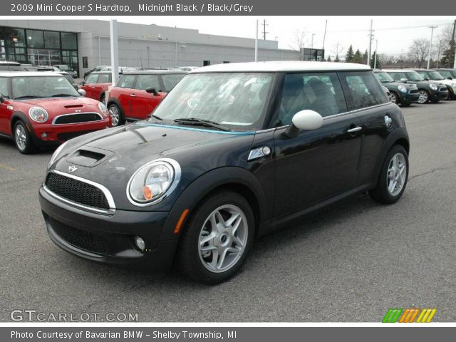 2009 Mini Cooper S Hardtop in Midnight Black