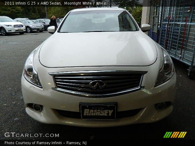 2011 Infiniti G 25 x AWD Sedan in Moonlight White