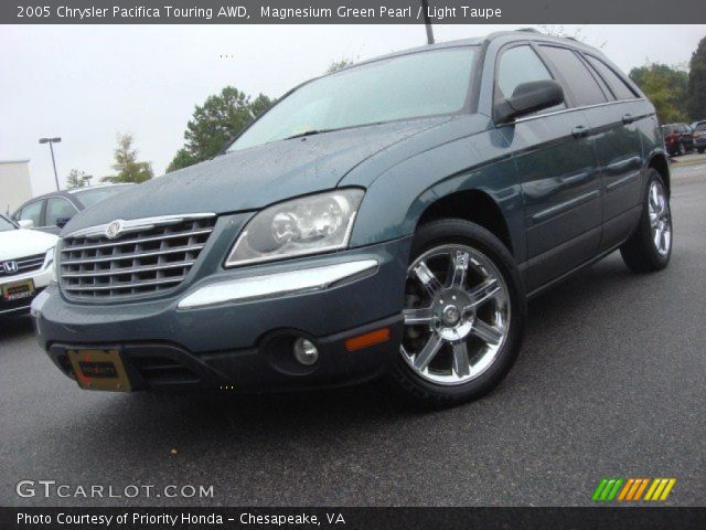 2005 Chrysler Pacifica Touring AWD in Magnesium Green Pearl