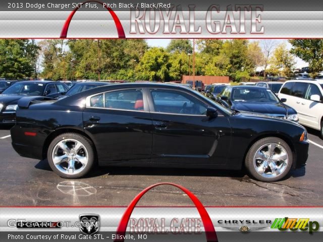 2013 Dodge Charger SXT Plus in Pitch Black