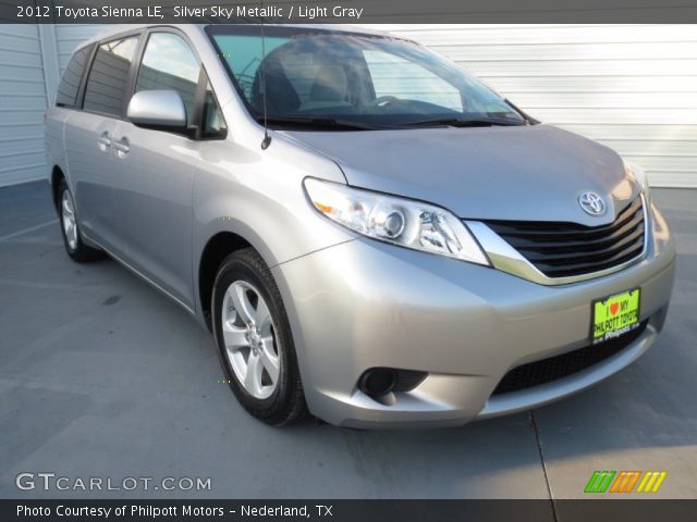 2012 Toyota Sienna LE in Silver Sky Metallic