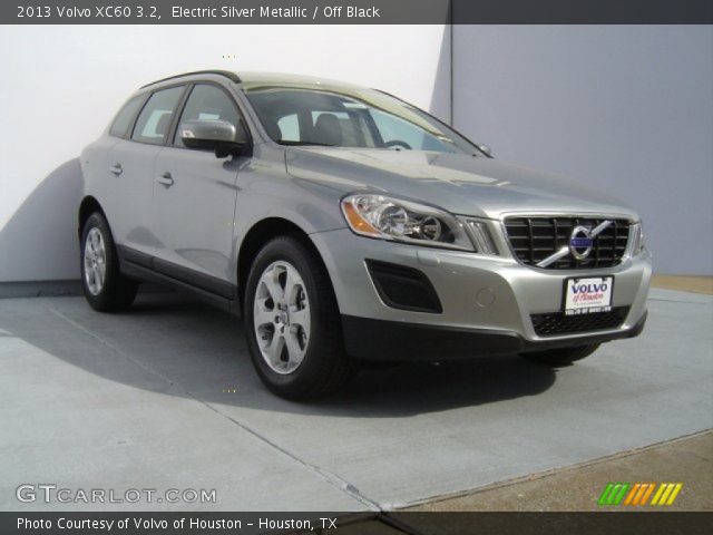 2013 Volvo XC60 3.2 in Electric Silver Metallic
