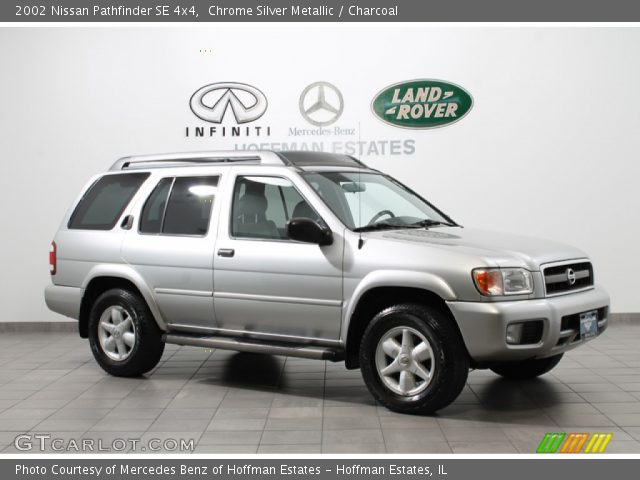 2002 Nissan Pathfinder SE 4x4 in Chrome Silver Metallic