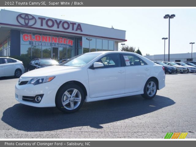 2012 Toyota Camry SE in Super White
