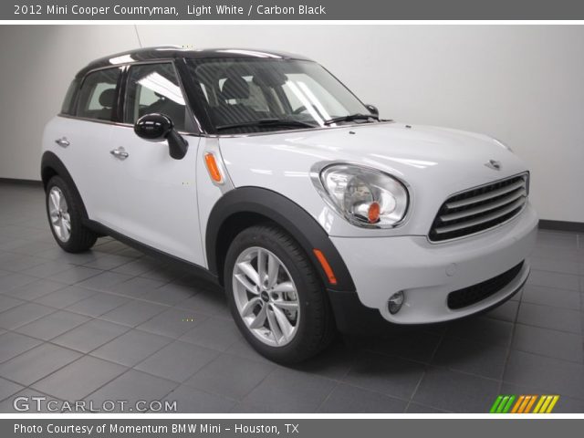 2012 Mini Cooper Countryman in Light White