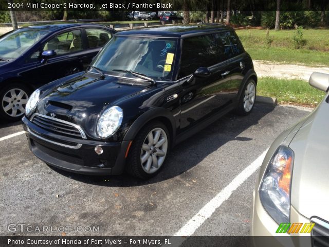 2004 Mini Cooper S Hardtop in Jet Black