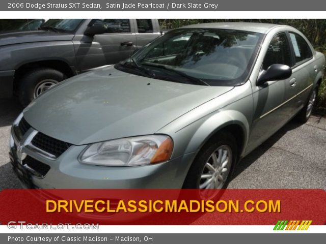 2006 Dodge Stratus SXT Sedan in Satin Jade Pearlcoat