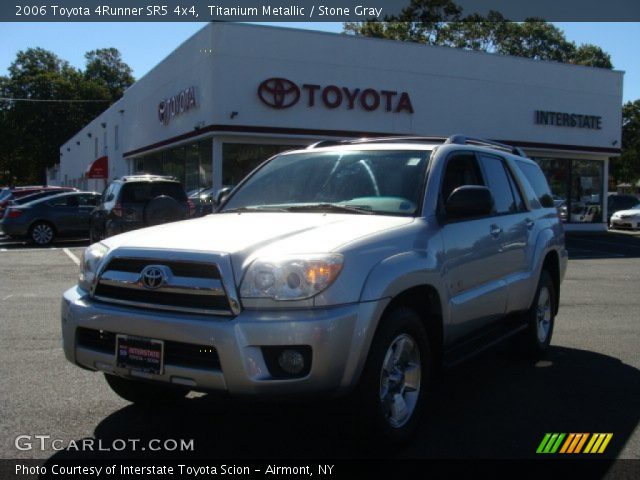 2006 Toyota 4Runner SR5 4x4 in Titanium Metallic