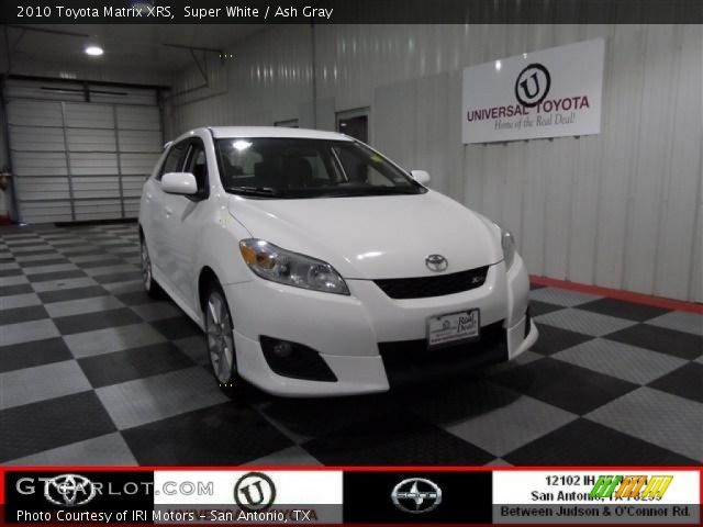 2010 Toyota Matrix XRS in Super White