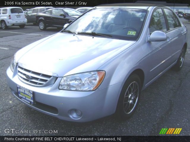 2006 Kia Spectra EX Sedan in Clear Silver