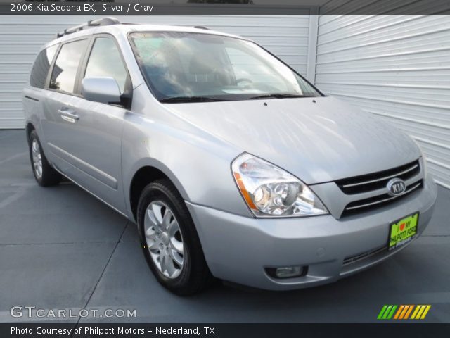 2006 Kia Sedona EX in Silver