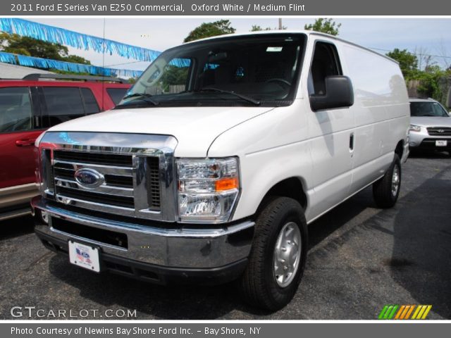 2011 Ford E Series Van E250 Commercial in Oxford White