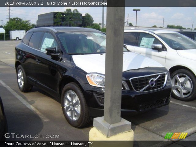 2013 Volvo XC60 3.2 in Black Stone