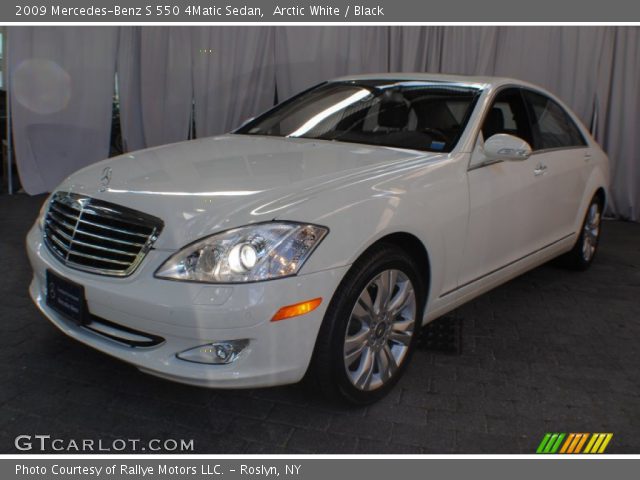 2009 Mercedes-Benz S 550 4Matic Sedan in Arctic White