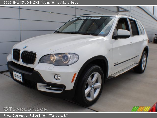 2010 BMW X5 xDrive30i in Alpine White