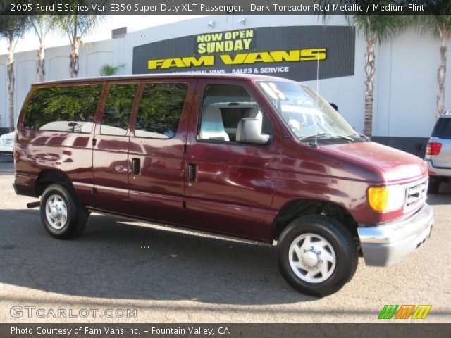 2005 Ford E Series Van E350 Super Duty XLT Passenger in Dark Toreador Red Metallic