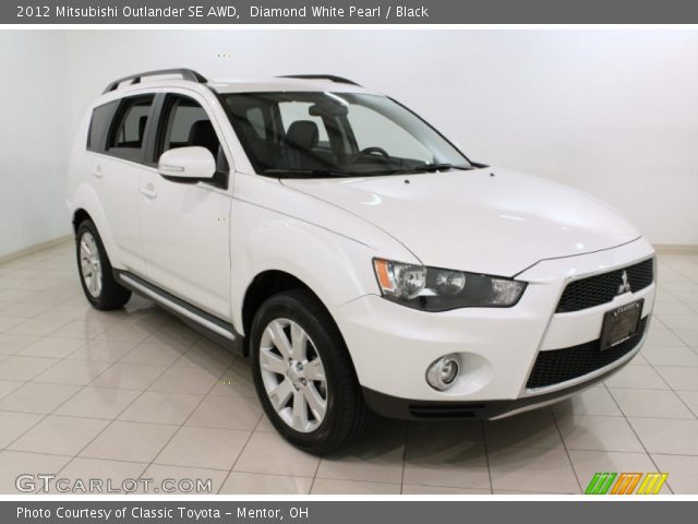 2012 Mitsubishi Outlander SE AWD in Diamond White Pearl