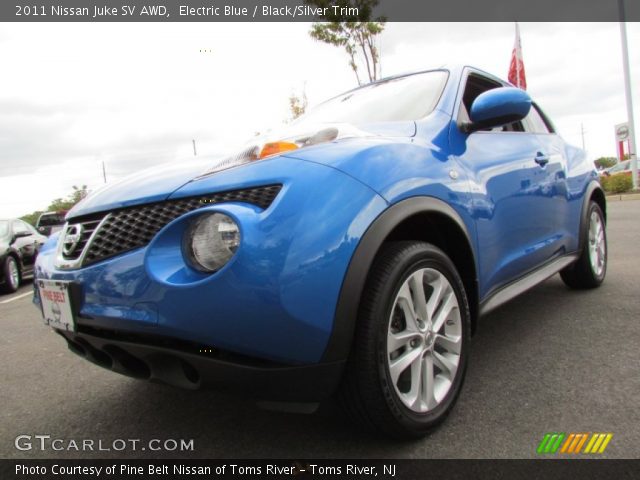 2011 Nissan Juke SV AWD in Electric Blue